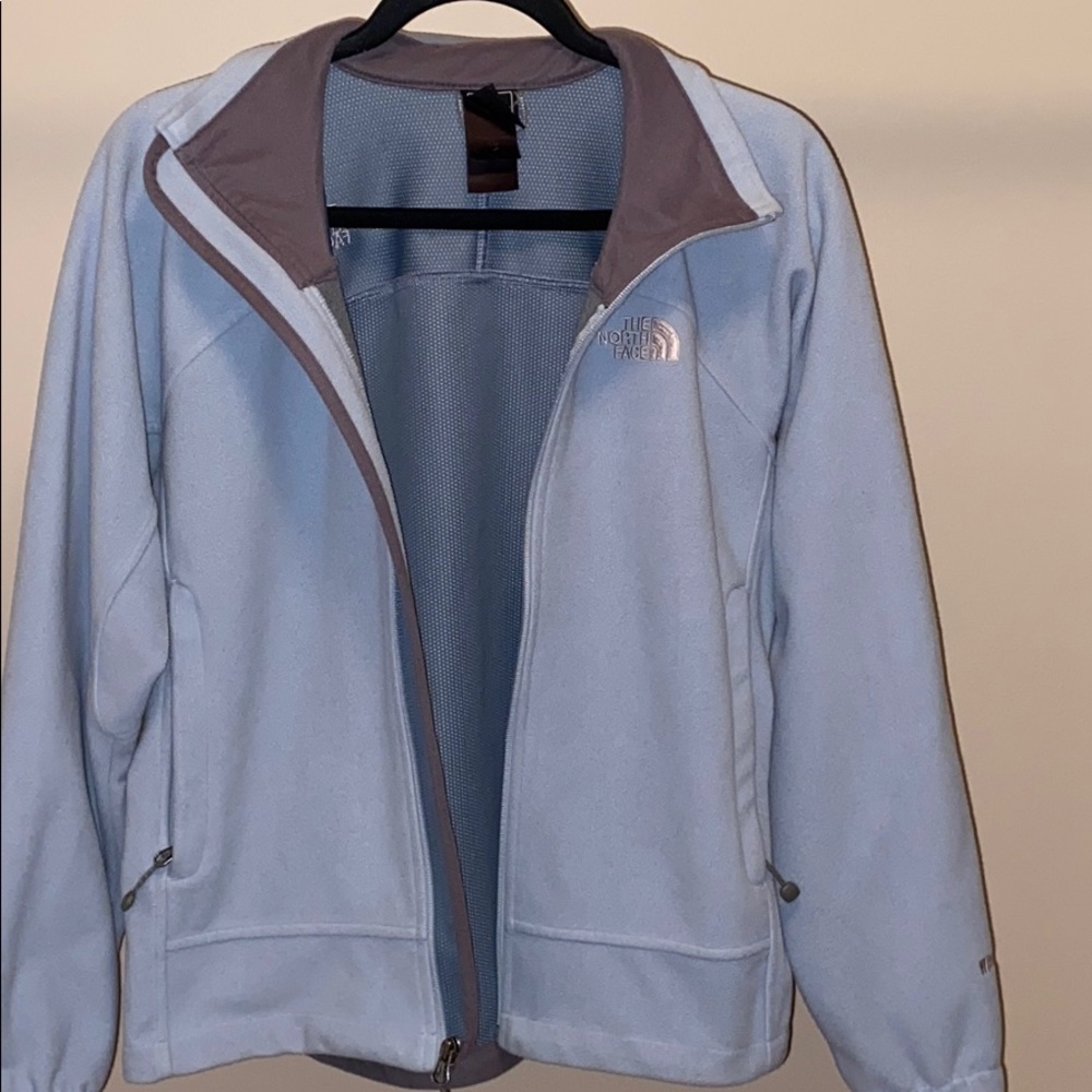 Women’s Northface jacket - Picture 6 of 9